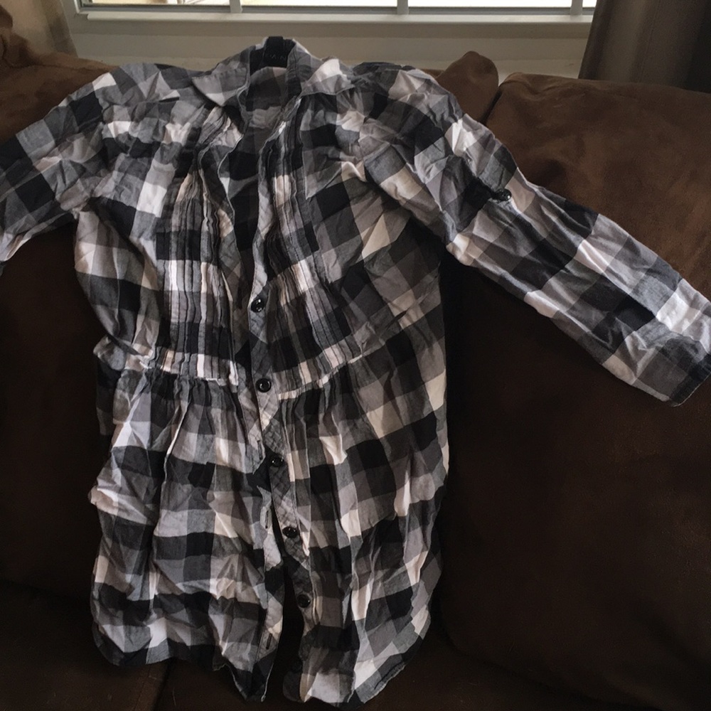 White grey and black plaid button up